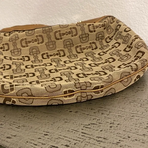 Vintage Gucci Brown Hobo Bag with Iconic Horse Bit Print - Picture 7 of 8